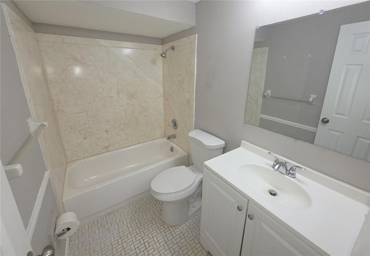 Listing Photo 9