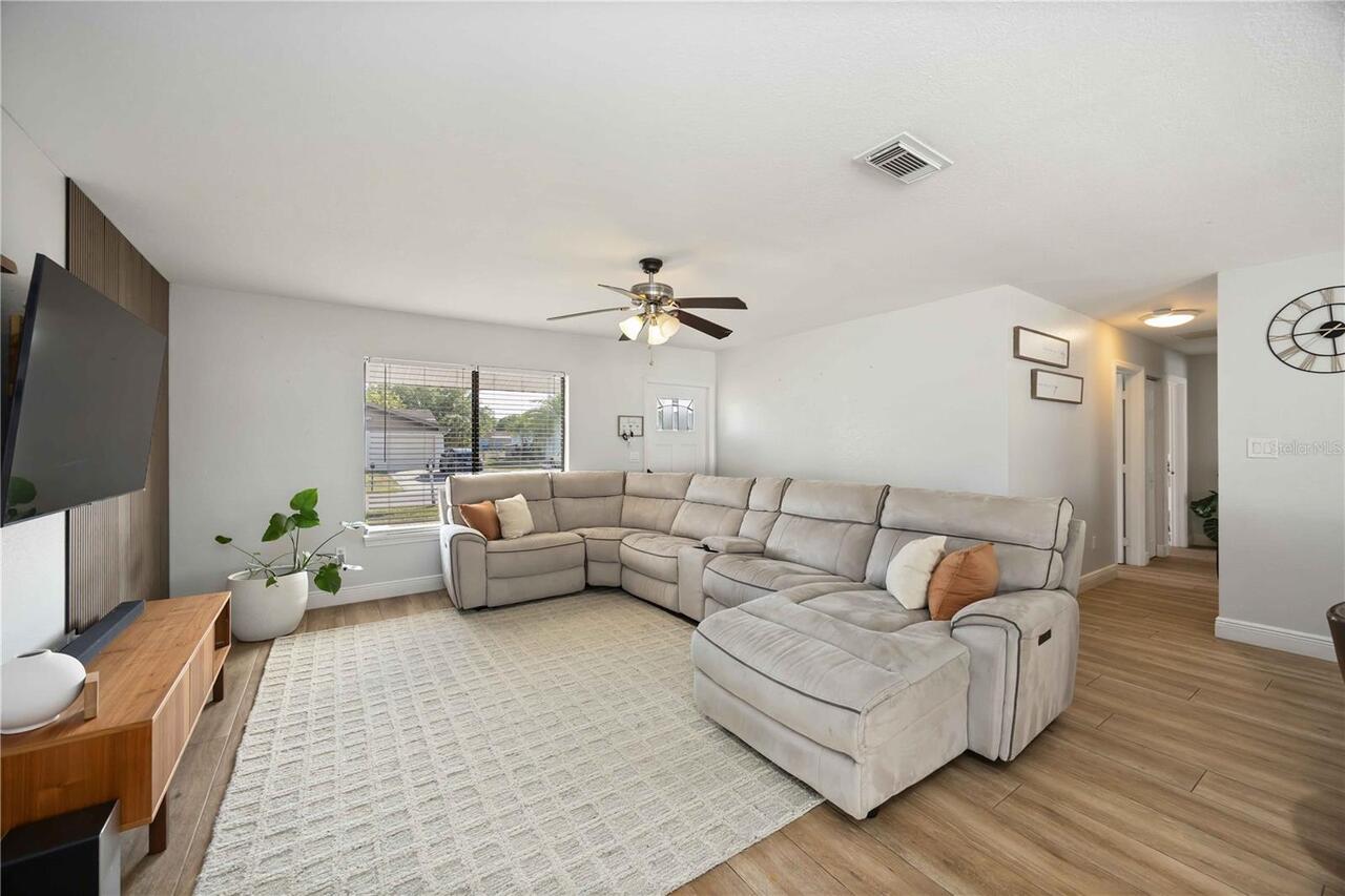 Listing Photo 7