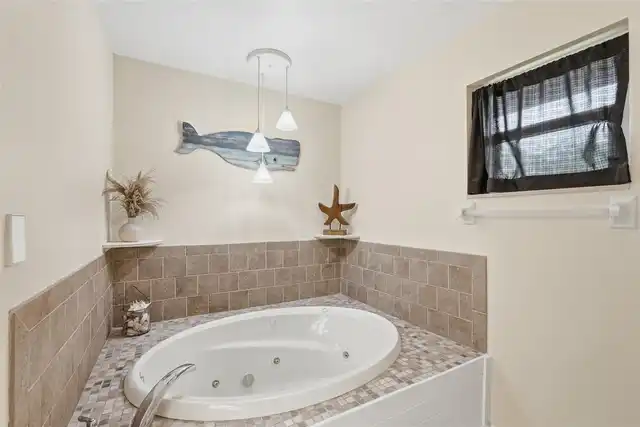 Listing Photo 21