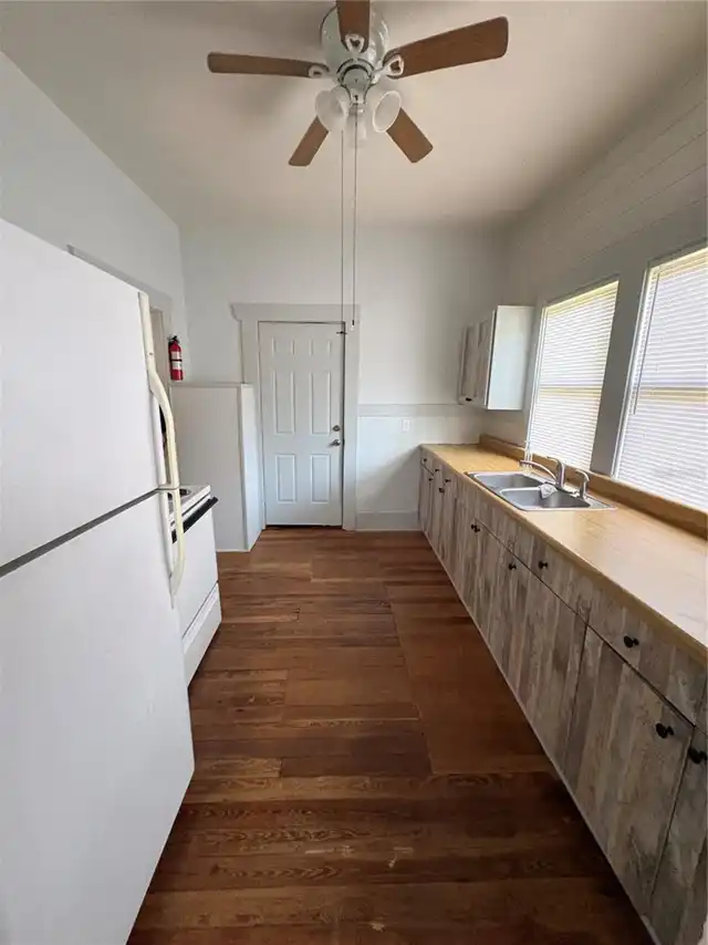 Listing Photo 5