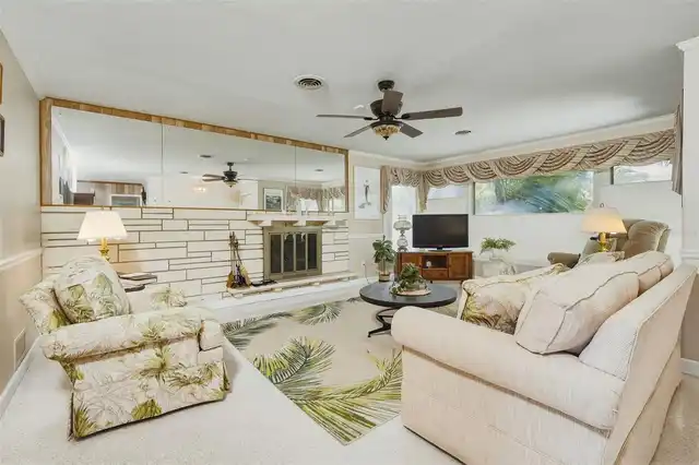 Listing Photo 7