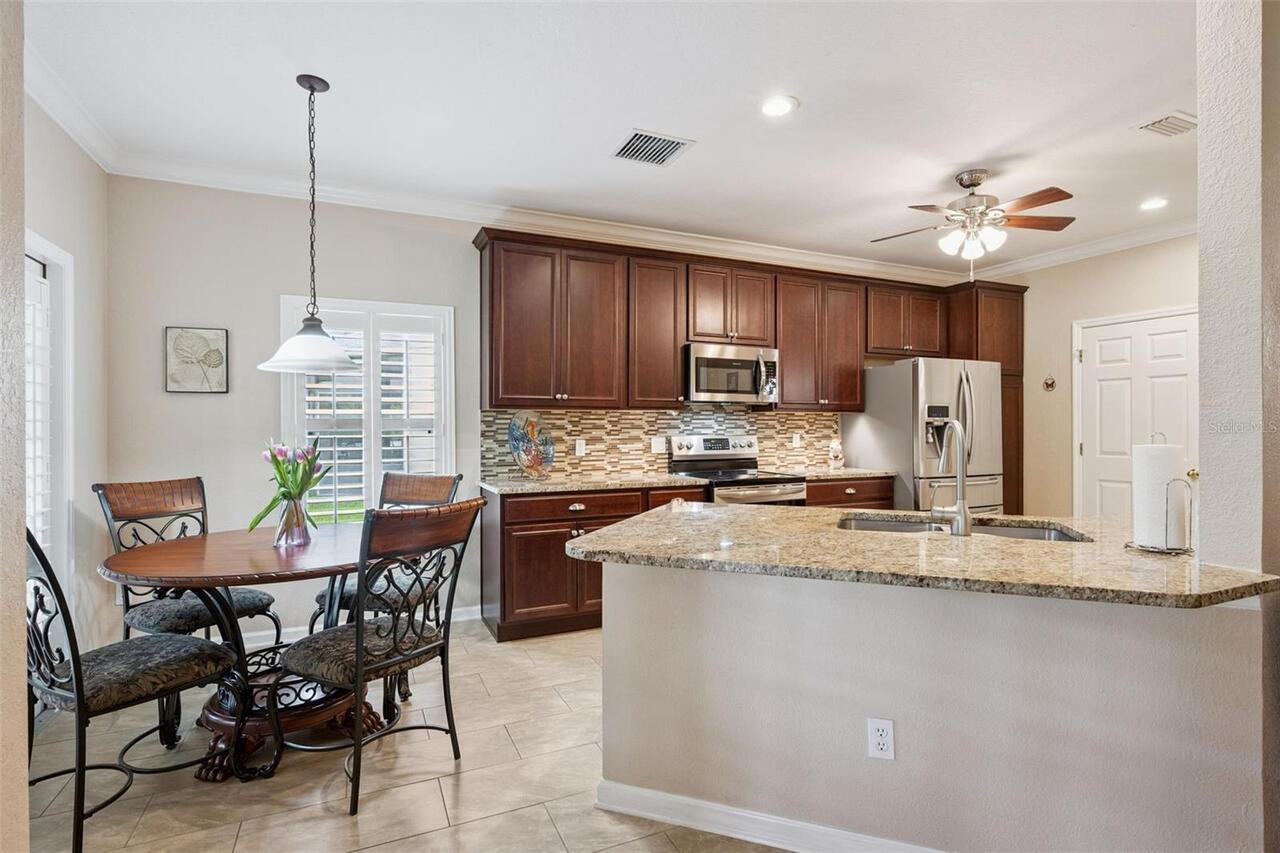 Listing Photo 11