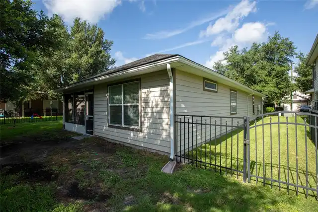 Listing Photo 13