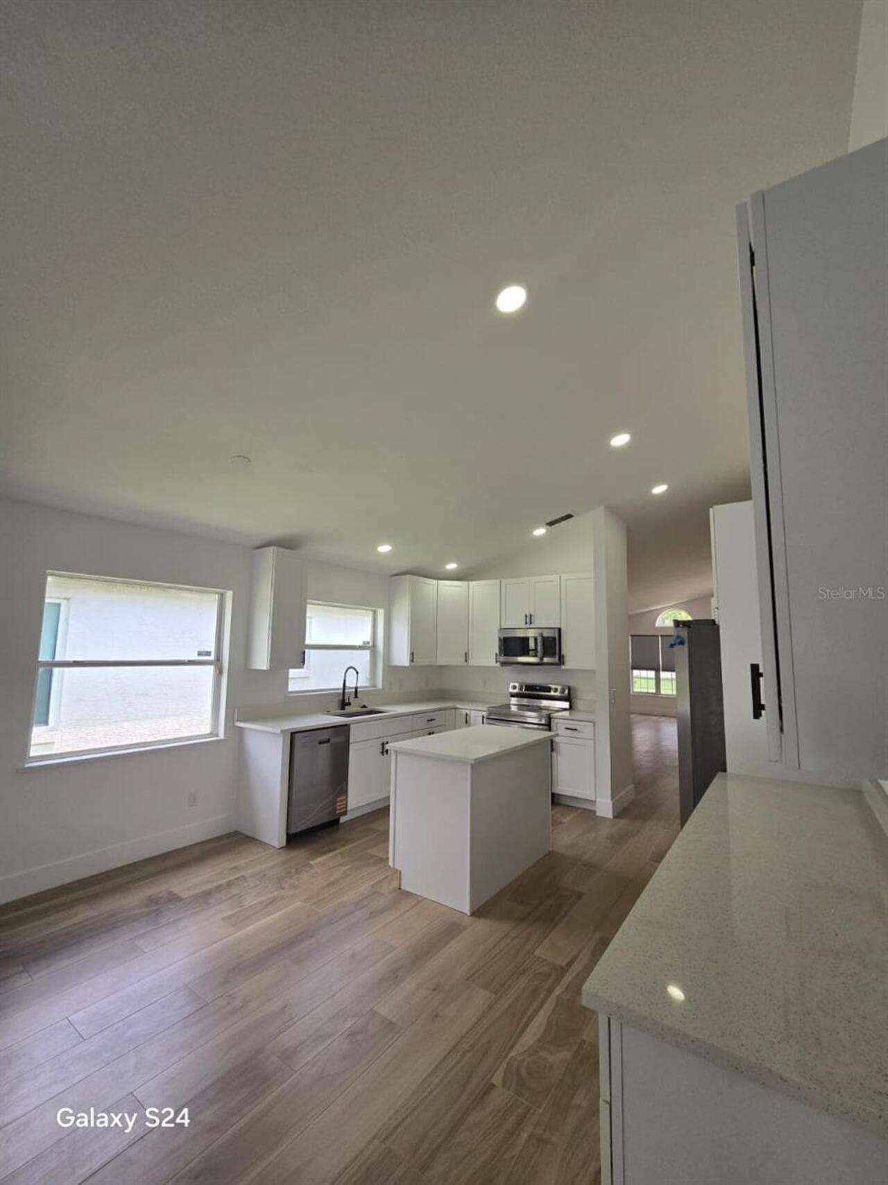 Listing Photo 16