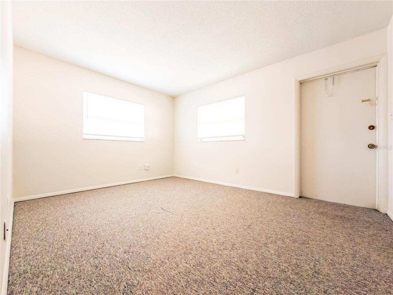 Listing Photo 8
