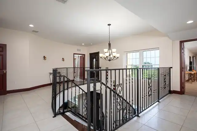 Listing Photo 16