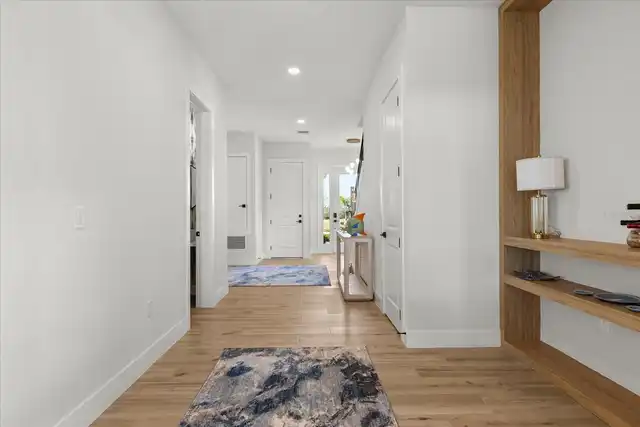Listing Photo 11