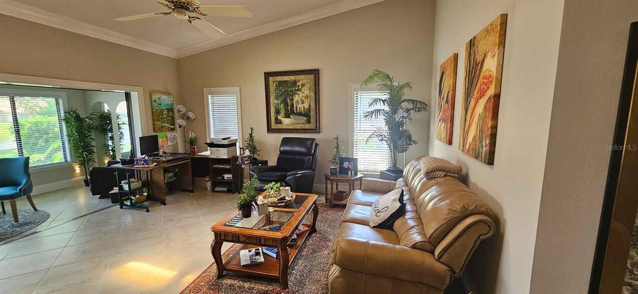 Listing Photo 12