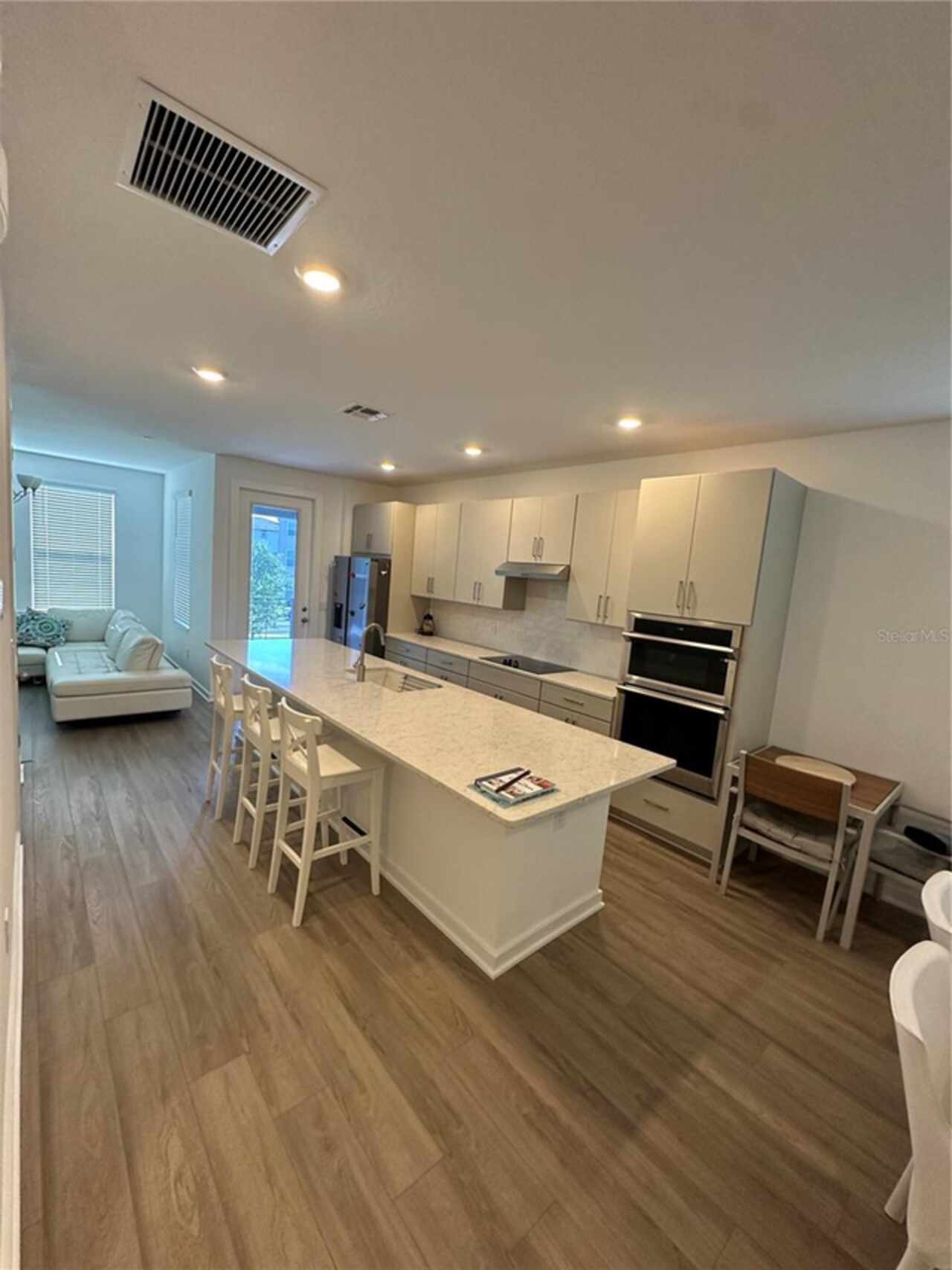 Listing Photo 11