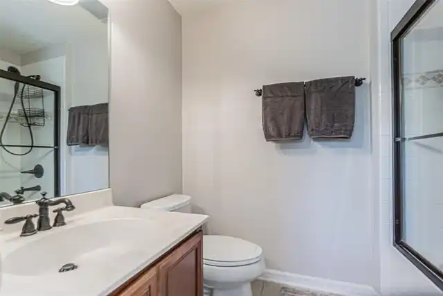 Listing Photo 12