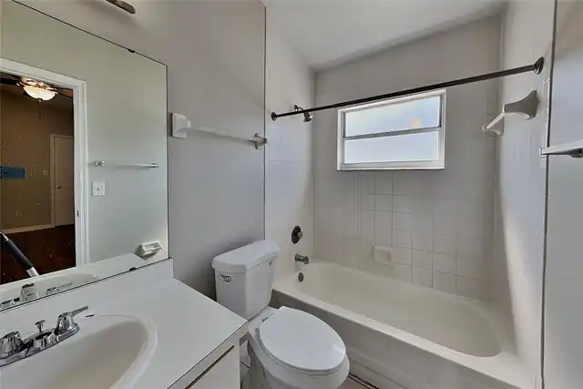 Listing Photo 10