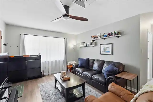 Listing Photo 9