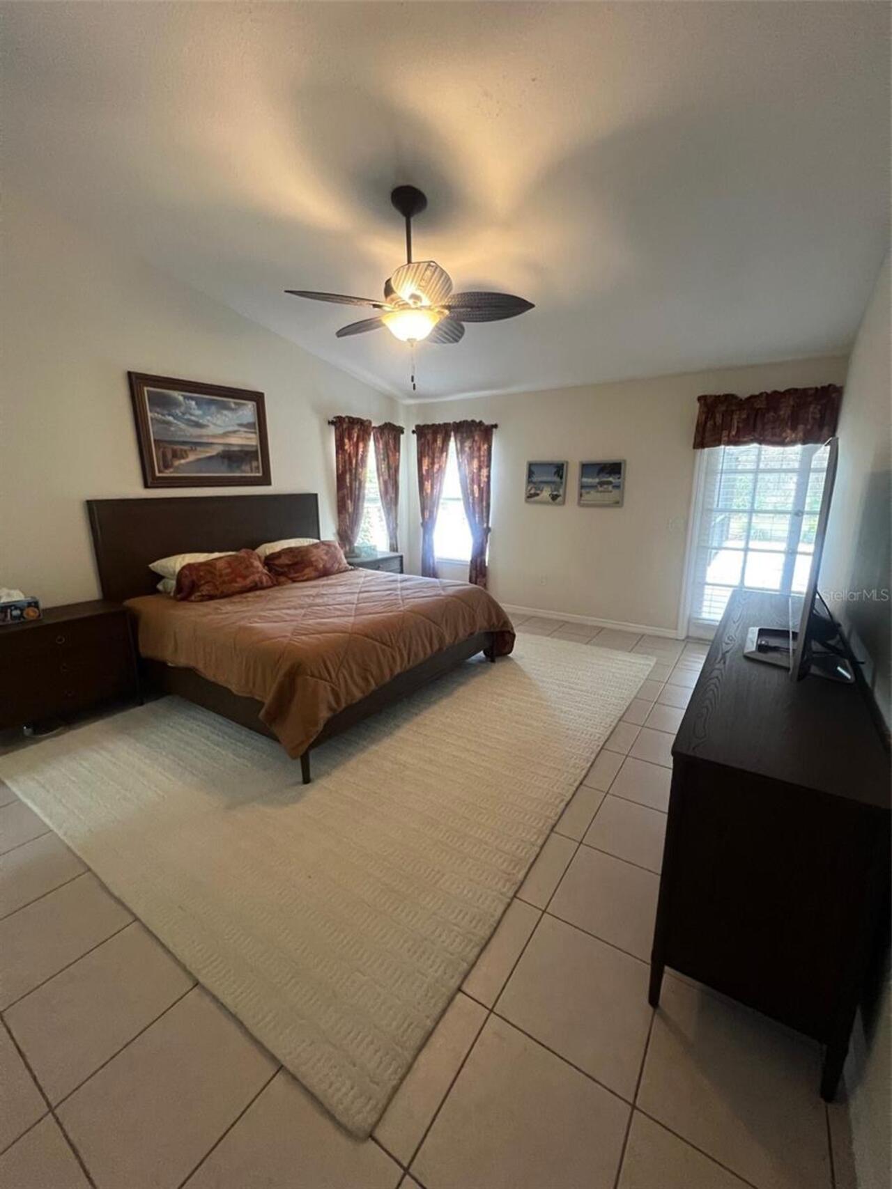Listing Photo 9