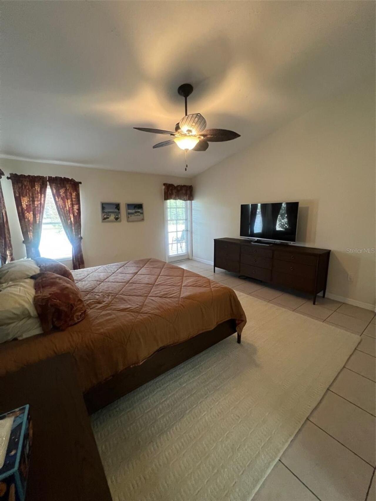 Listing Photo 10
