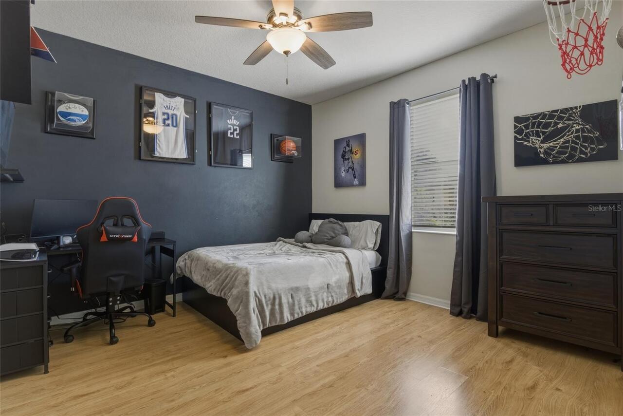 Listing Photo 16