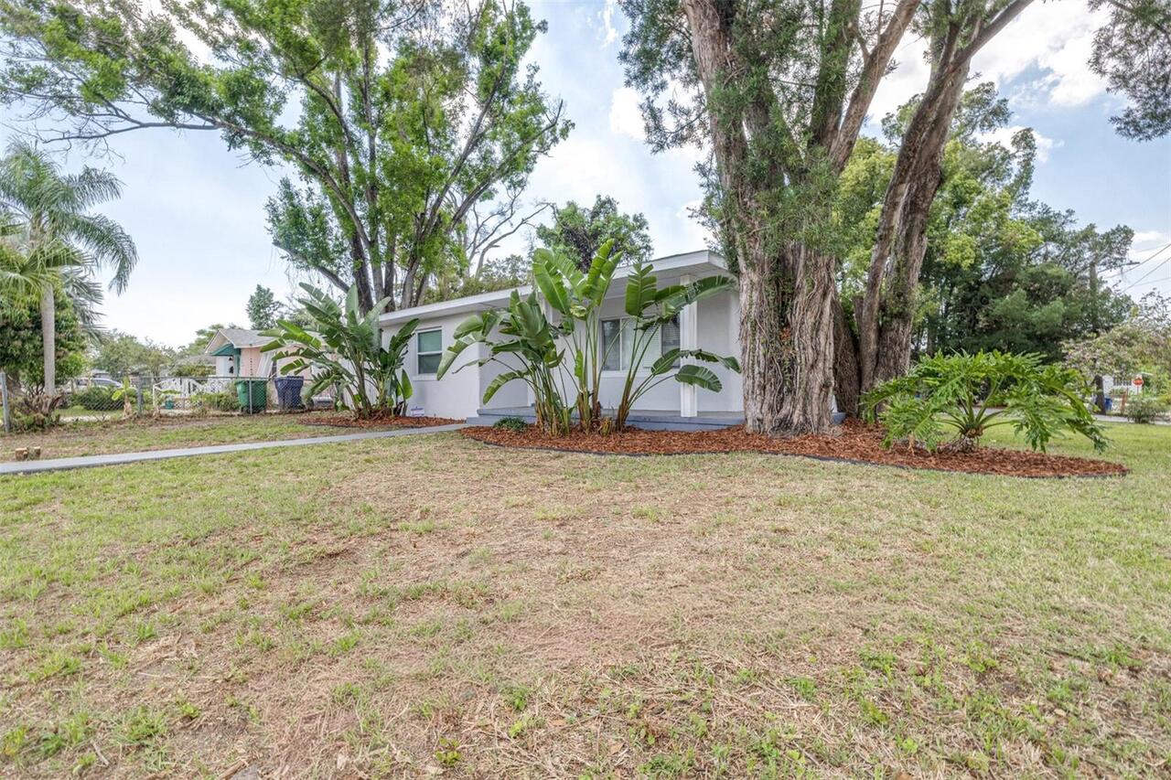 Listing Photo 10