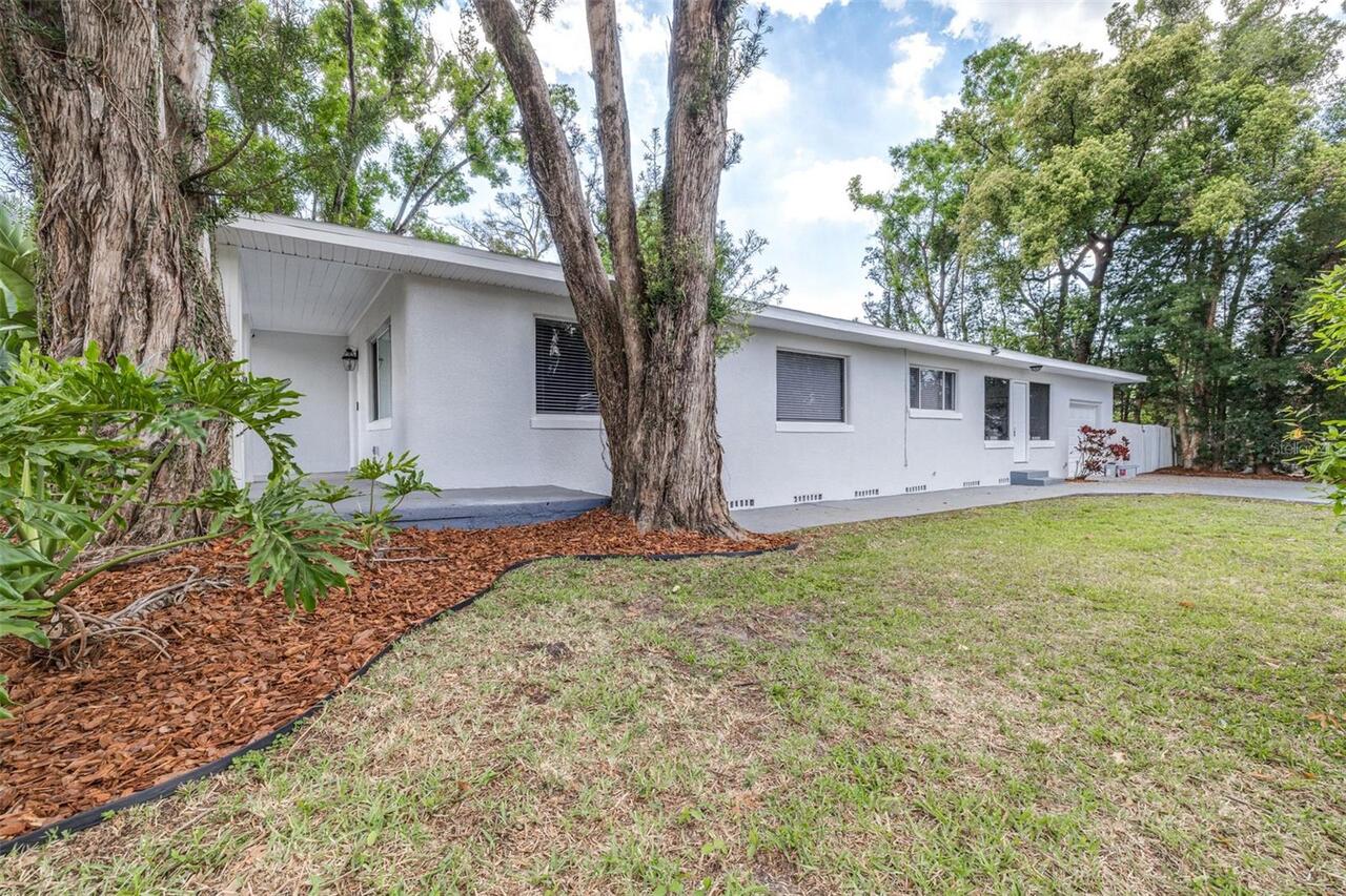 Listing Photo 11