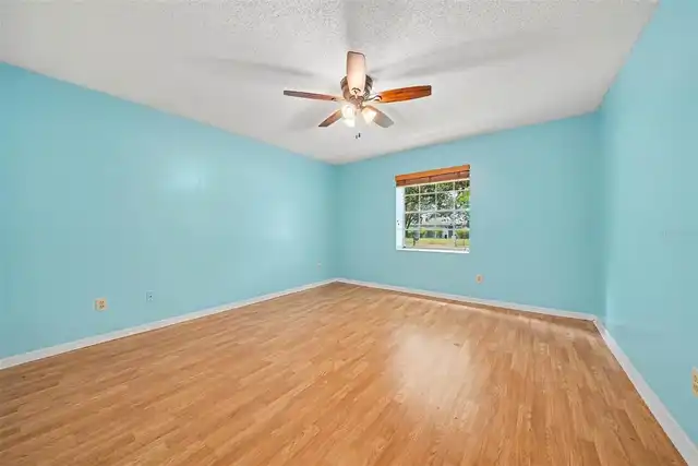 Listing Photo 29