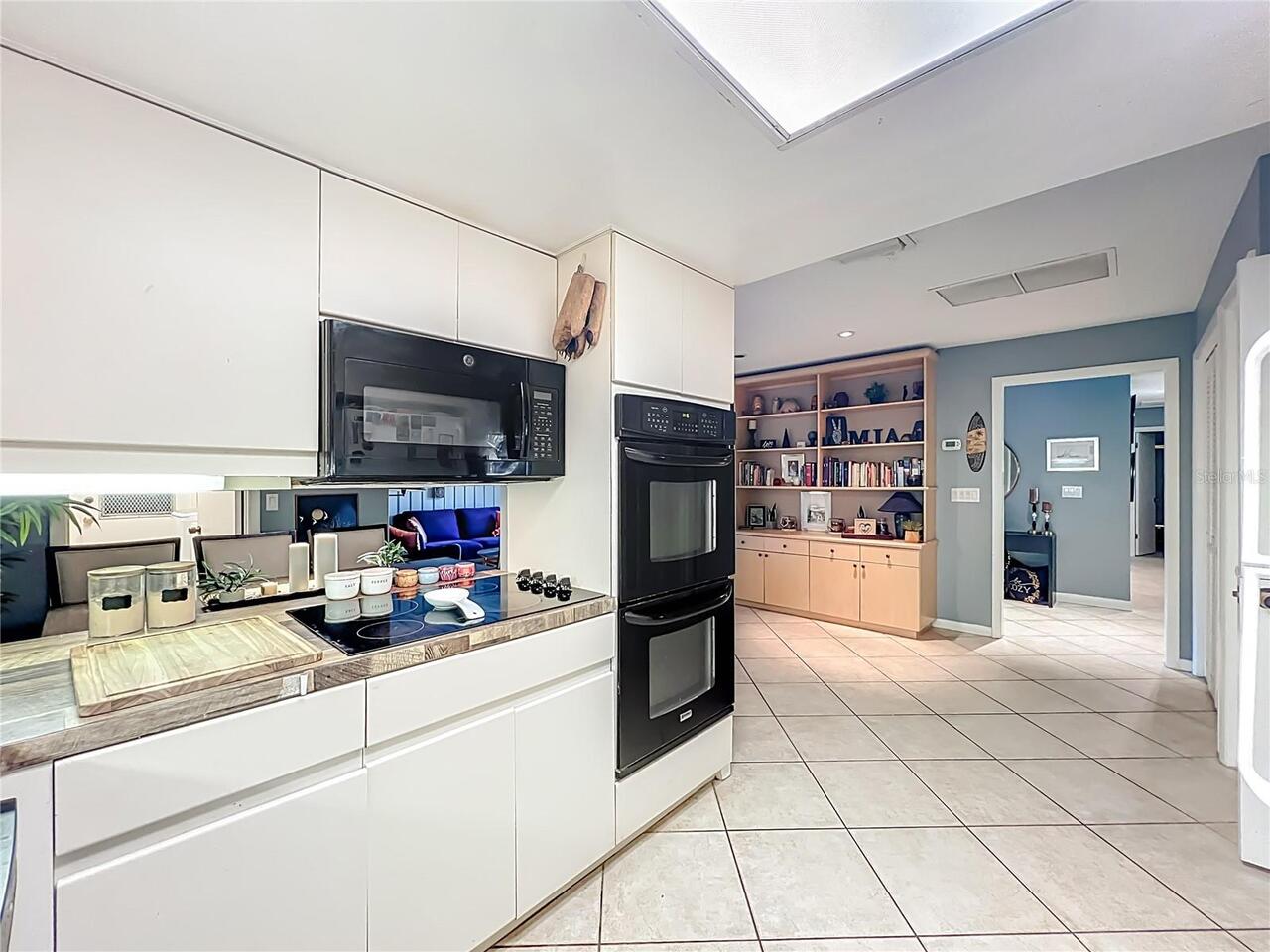 Listing Photo 10