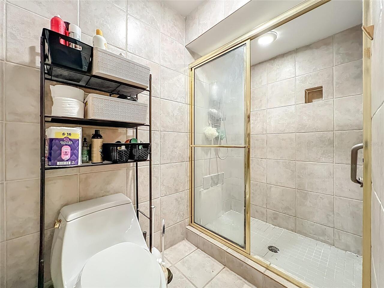Listing Photo 14