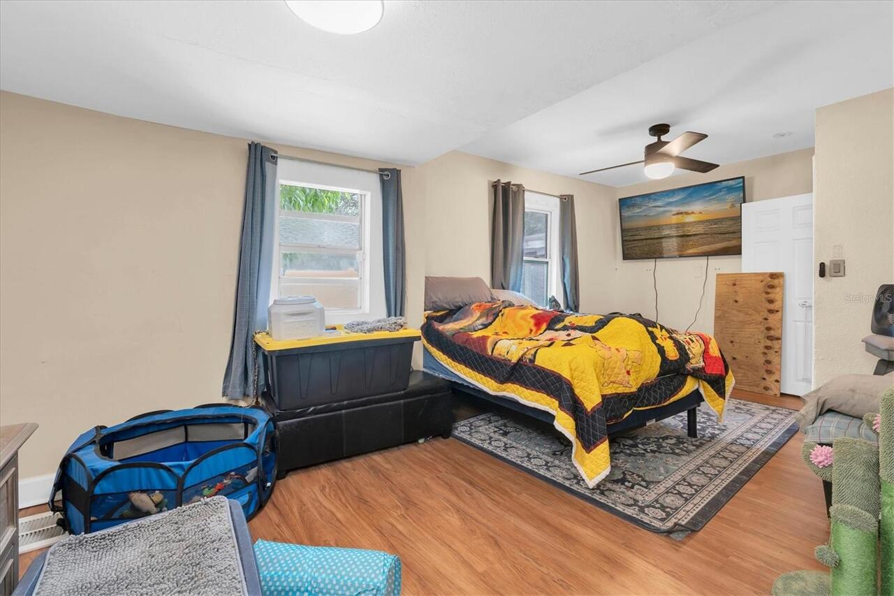 Listing Photo 15