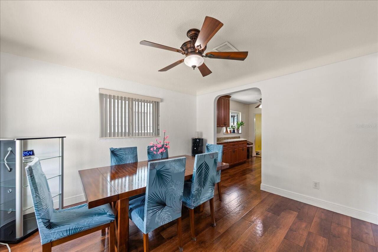 Listing Photo 6