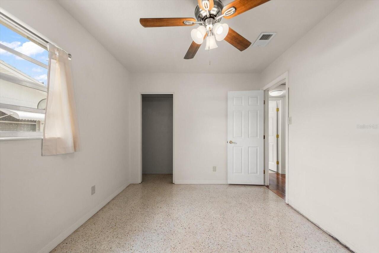 Listing Photo 8