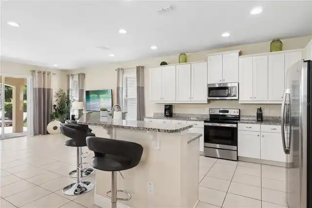 Listing Photo 8