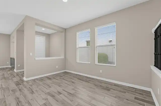 Listing Photo 12