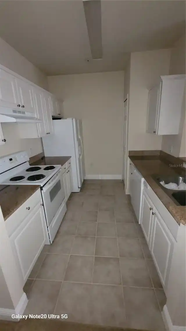 Listing Photo 6