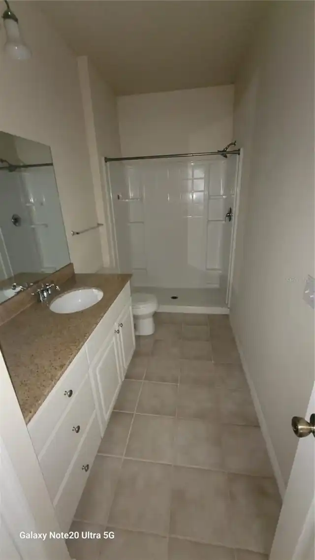 Listing Photo 11