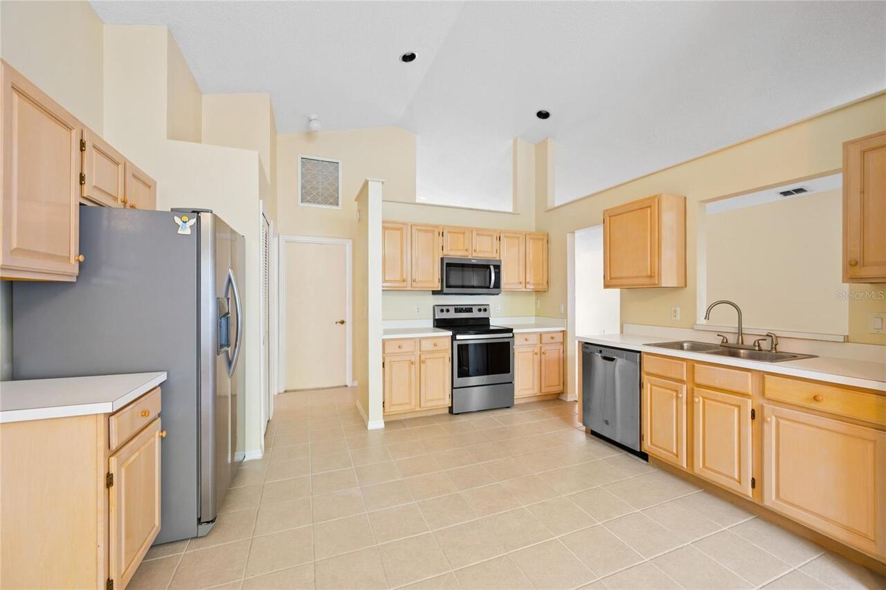 Listing Photo 10