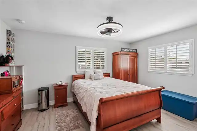 Listing Photo 15