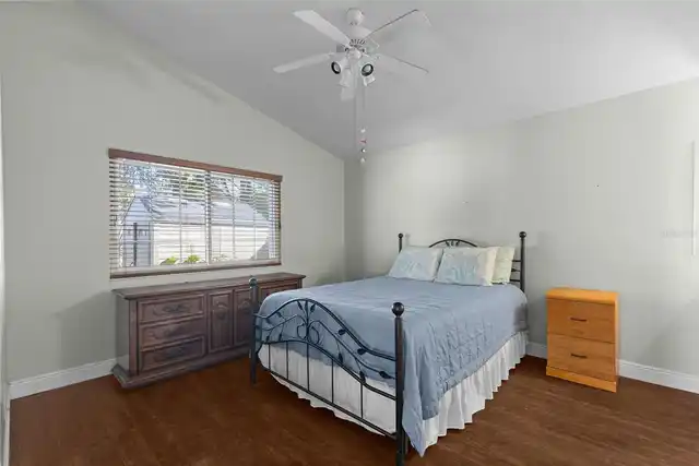 Listing Photo 16