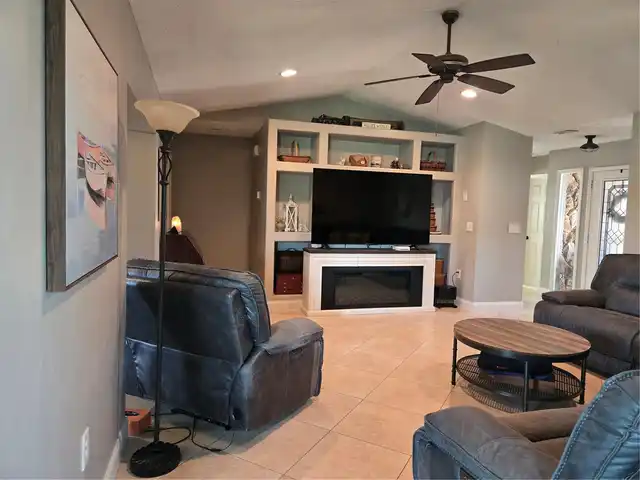 Listing Photo 7