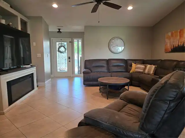 Listing Photo 8