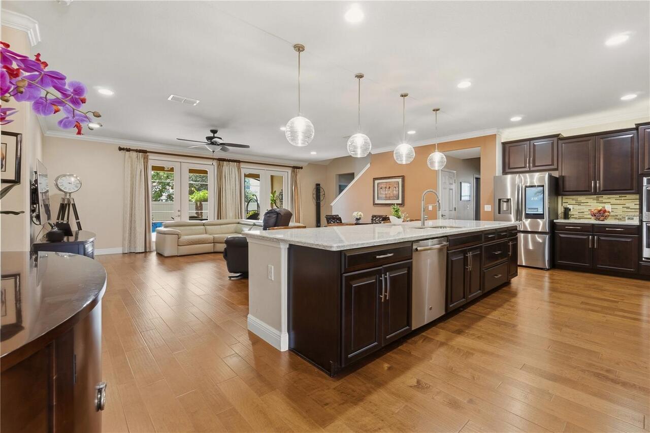 Listing Photo 8