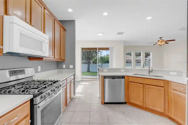 Listing Photo 16