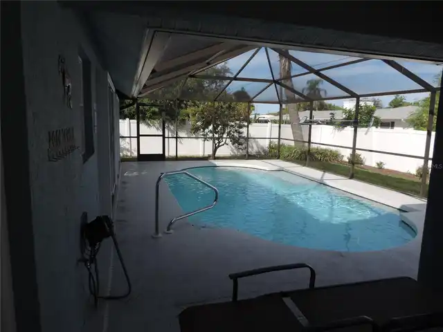 Listing Photo 10