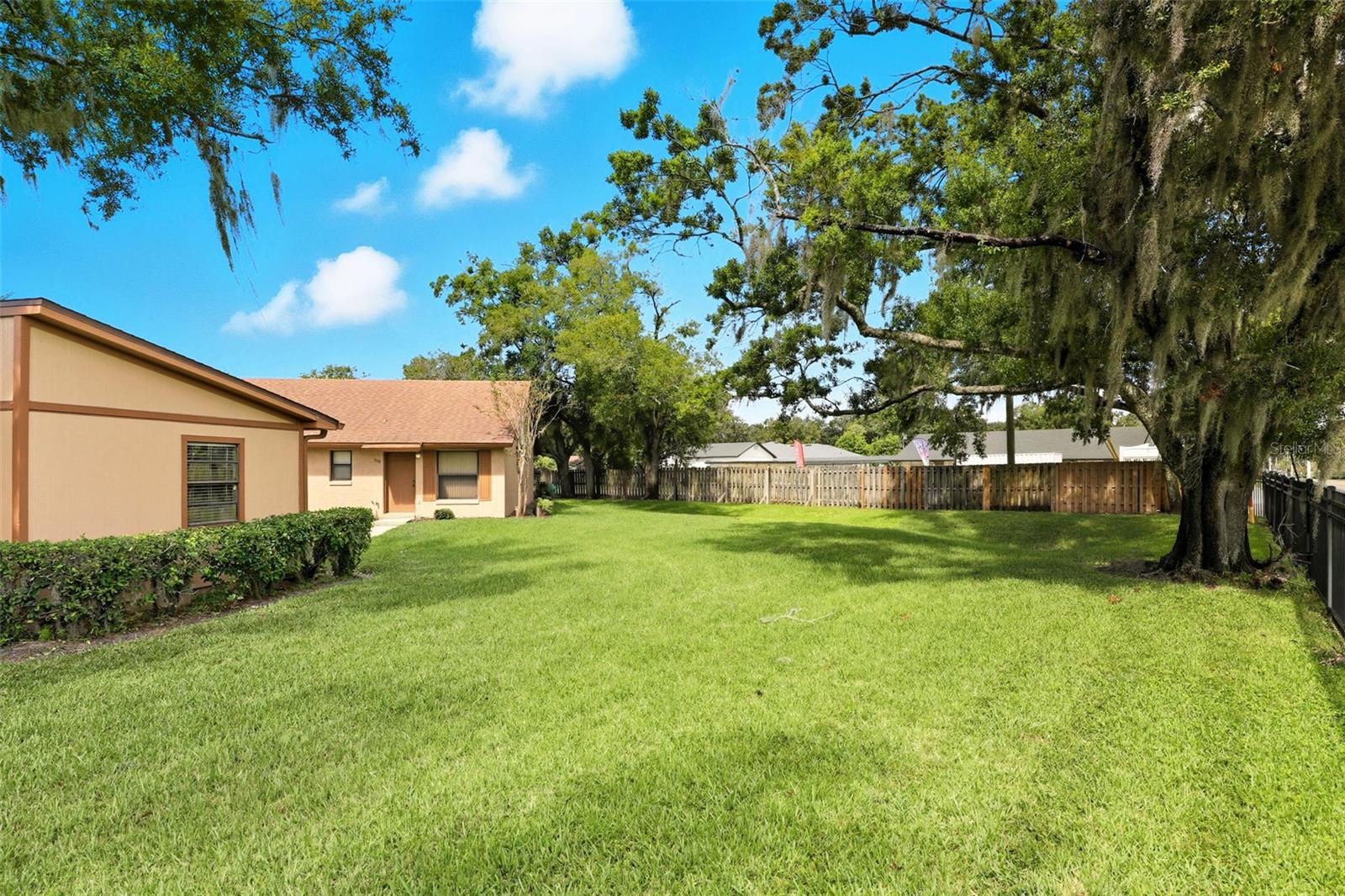 Listing Photo 16