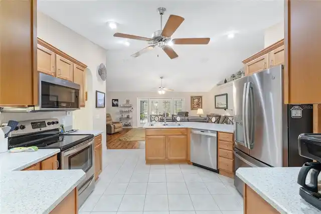 Listing Photo 9