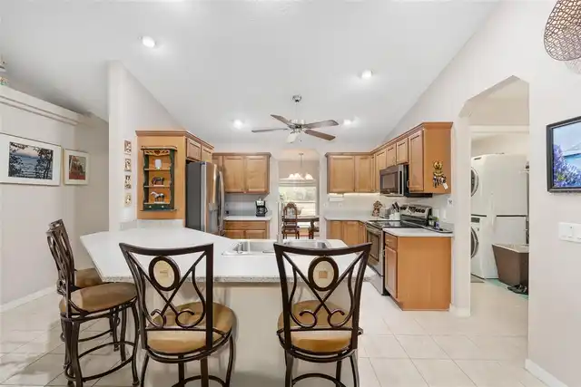 Listing Photo 10