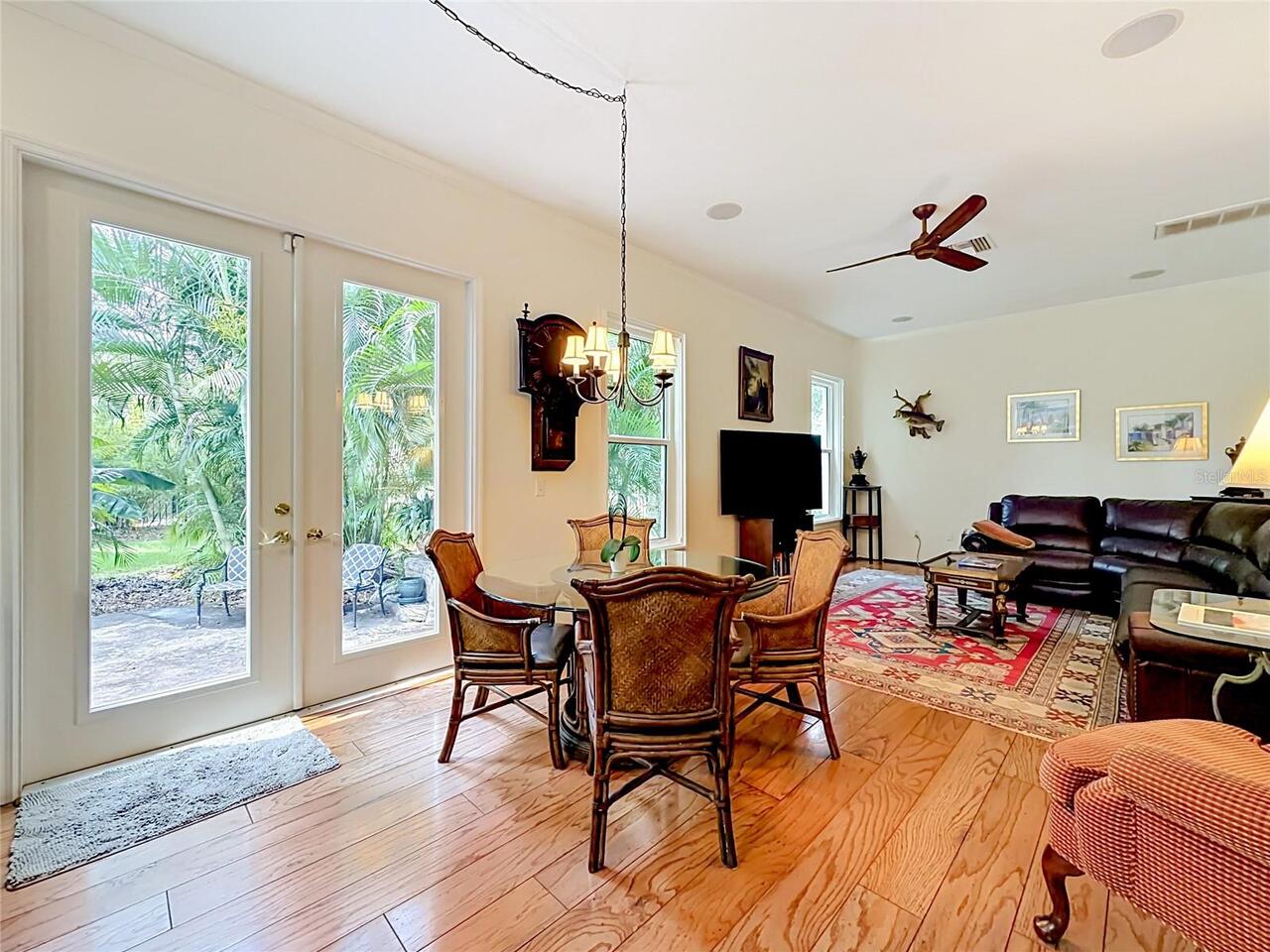 Listing Photo 8