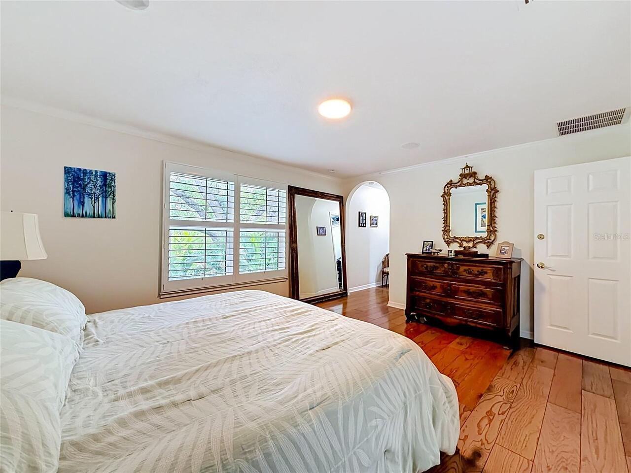 Listing Photo 17