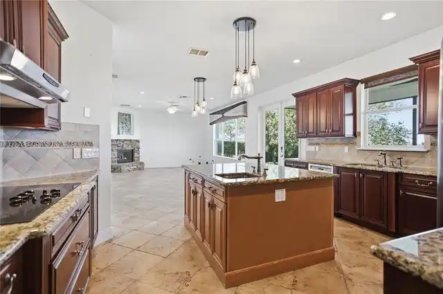 Listing Photo 7
