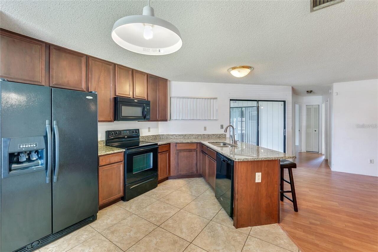Listing Photo 7