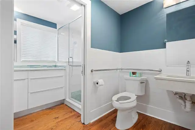 Listing Photo 7