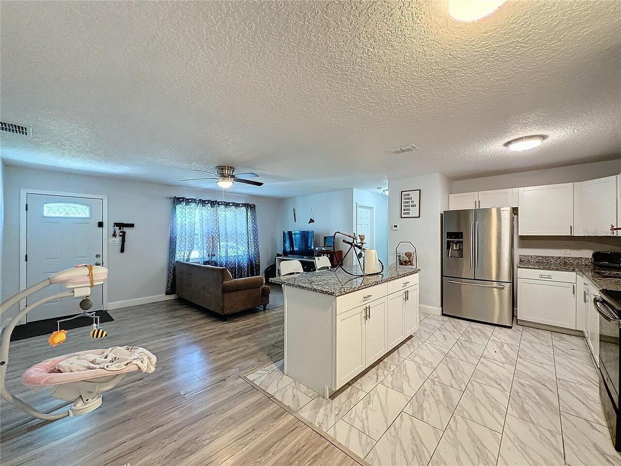 Listing Photo 12