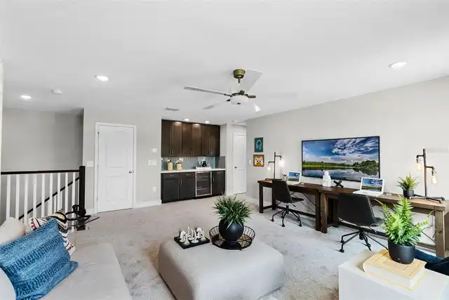 Listing Photo 11