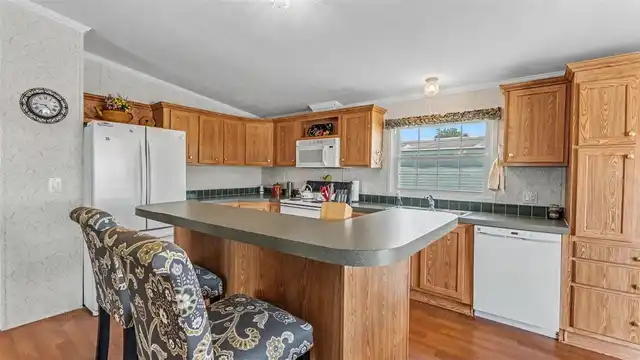 Listing Photo 6
